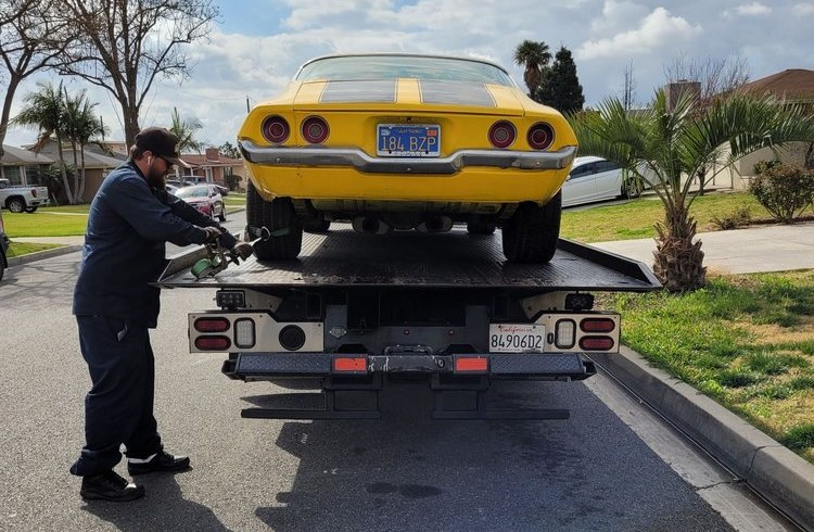 emergency towing in Santa Ana